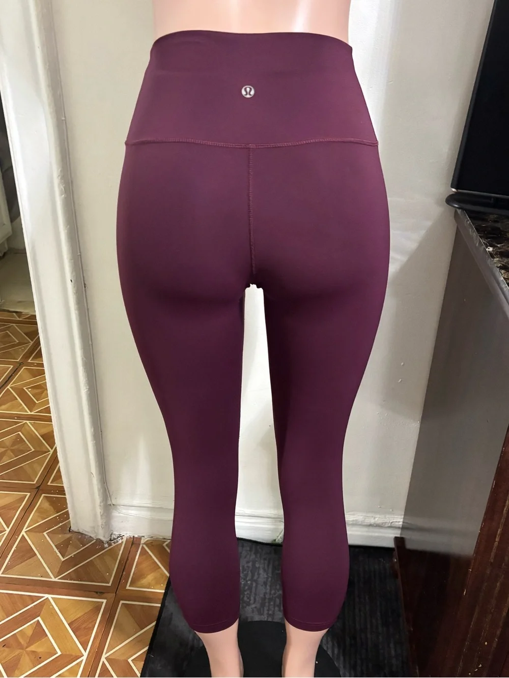 LULULEMON ATHLETICA Women’s High-Rise Cropped Leggings